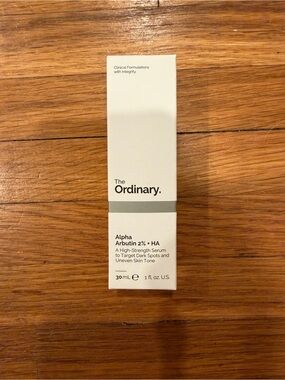 The Ordinary Alpha Arbutin 2% + HA - White and Gray Packaging